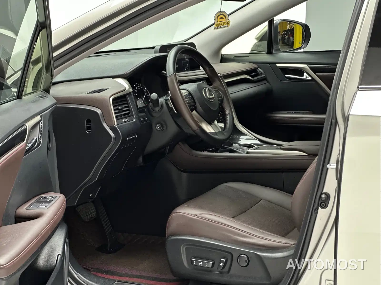 Lexus RX 2020 Facelift 450h AWD Elegance Edition — фото 11
