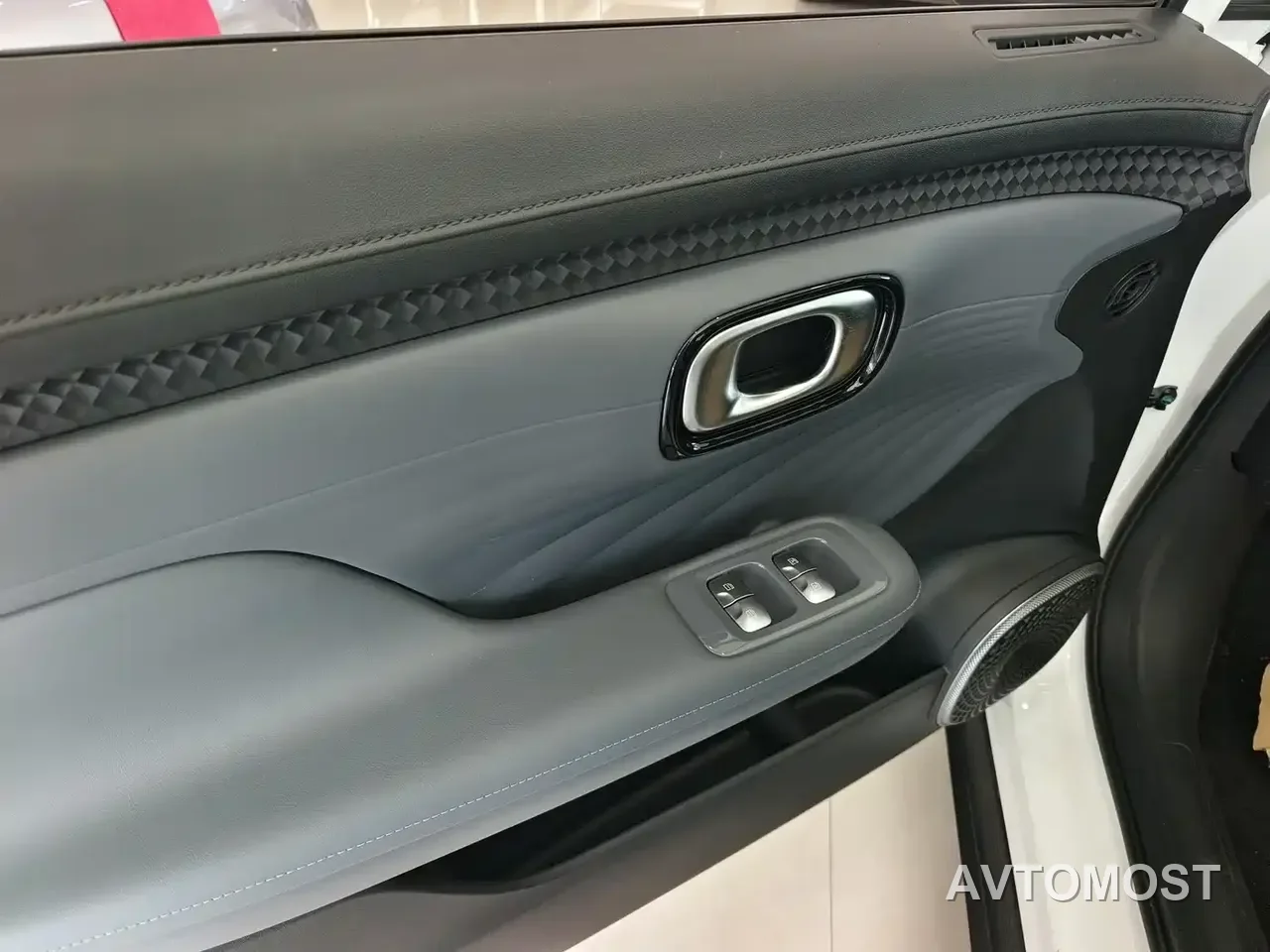 AION UT 2025 Model 330 Starlight Edition — фото 7