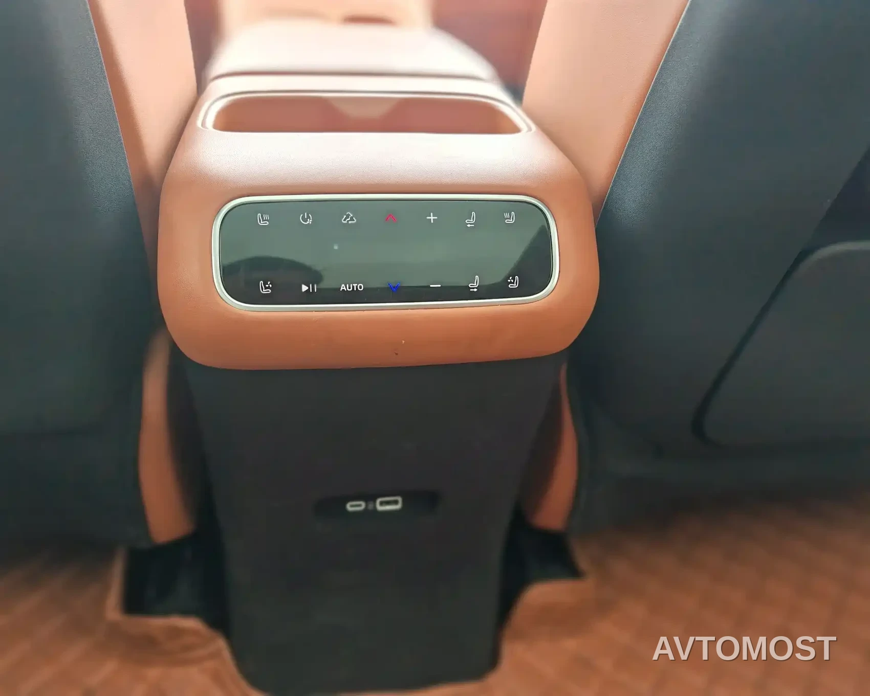 Leapmotor C16 2024 Extended Range 200 Premium Edition — фото 8