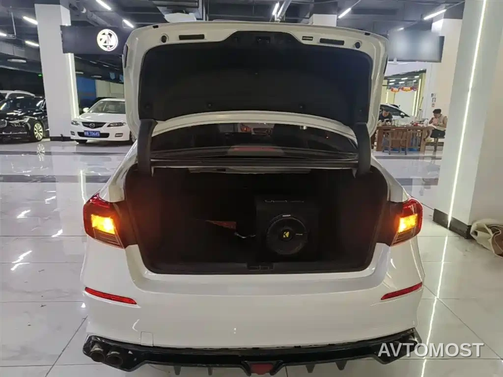 Honda Civic 2022 240TURBO CVT Sport Edition — фото 18
