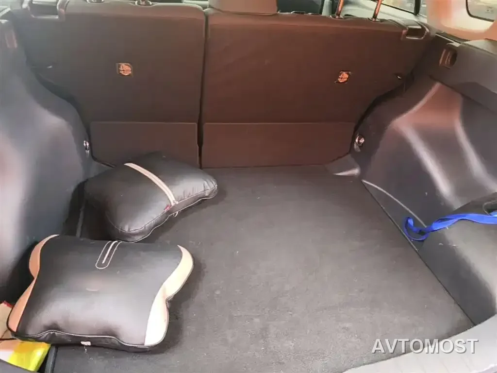 Toyota Frontlander 2023 2.0L Smart Hybrid Dual Engine Leading Edition — фото 19
