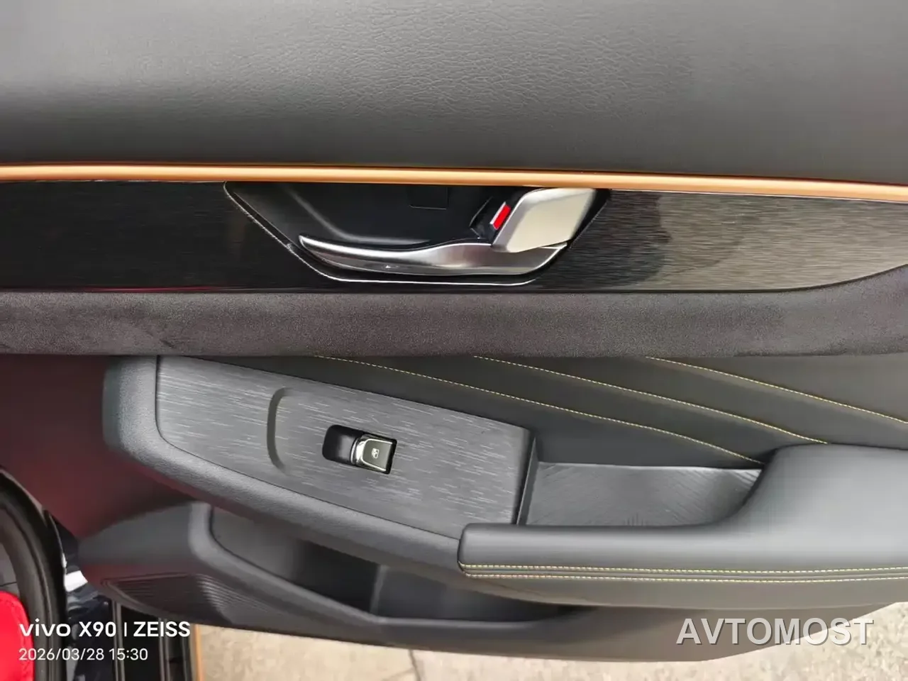 Dongfeng Aeolus Yixuan MAX 2021 1.5T Dark Night Holy Light Edition (Hybrid) — фото 10