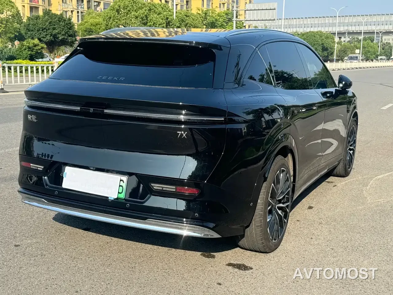 Zeekr 7X 2025 Model 75kWh RWD Smart Driving Edition — фото 4
