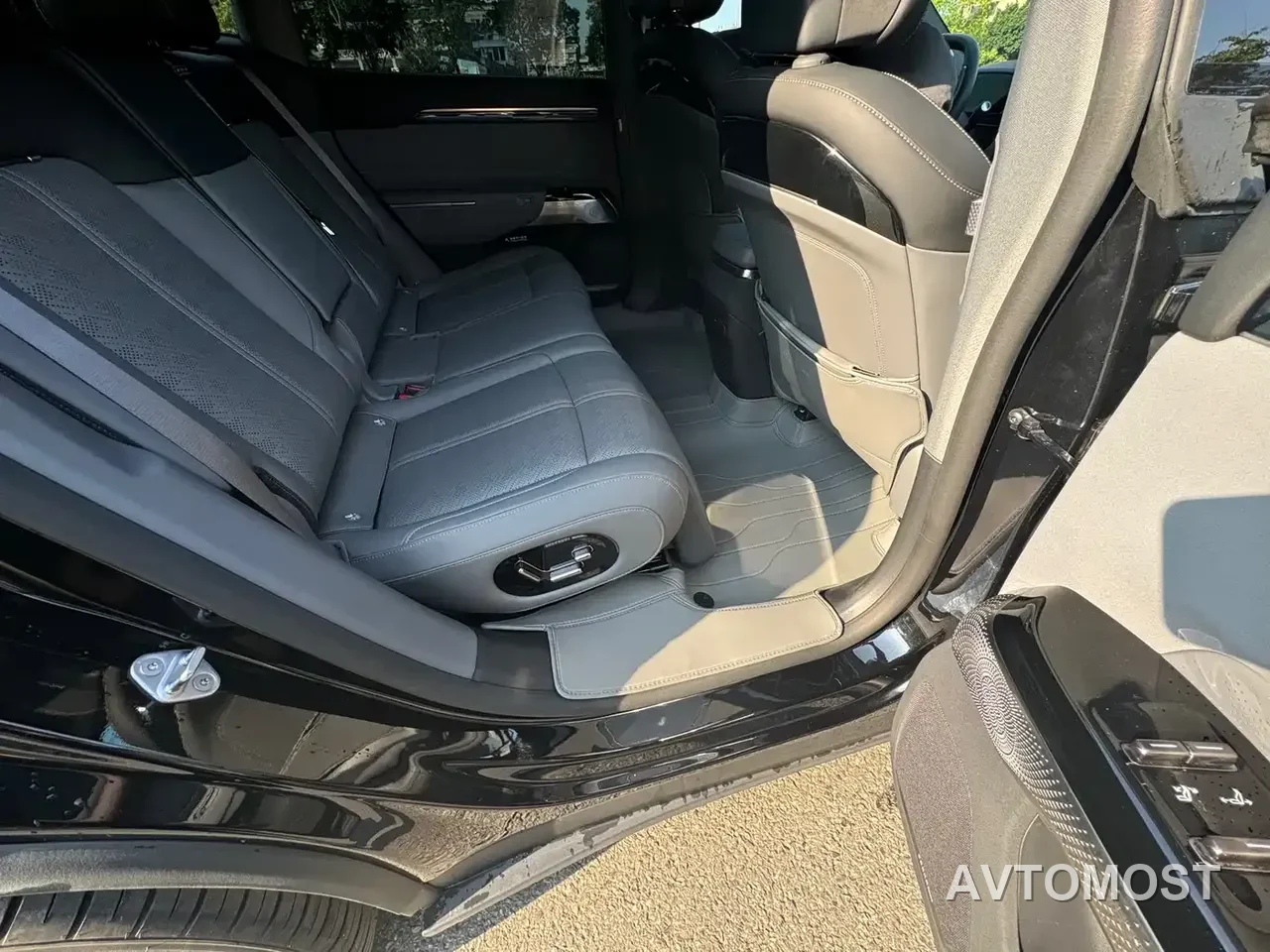 Zeekr 7X 2025 Model 75kWh RWD Smart Driving Edition — фото 11