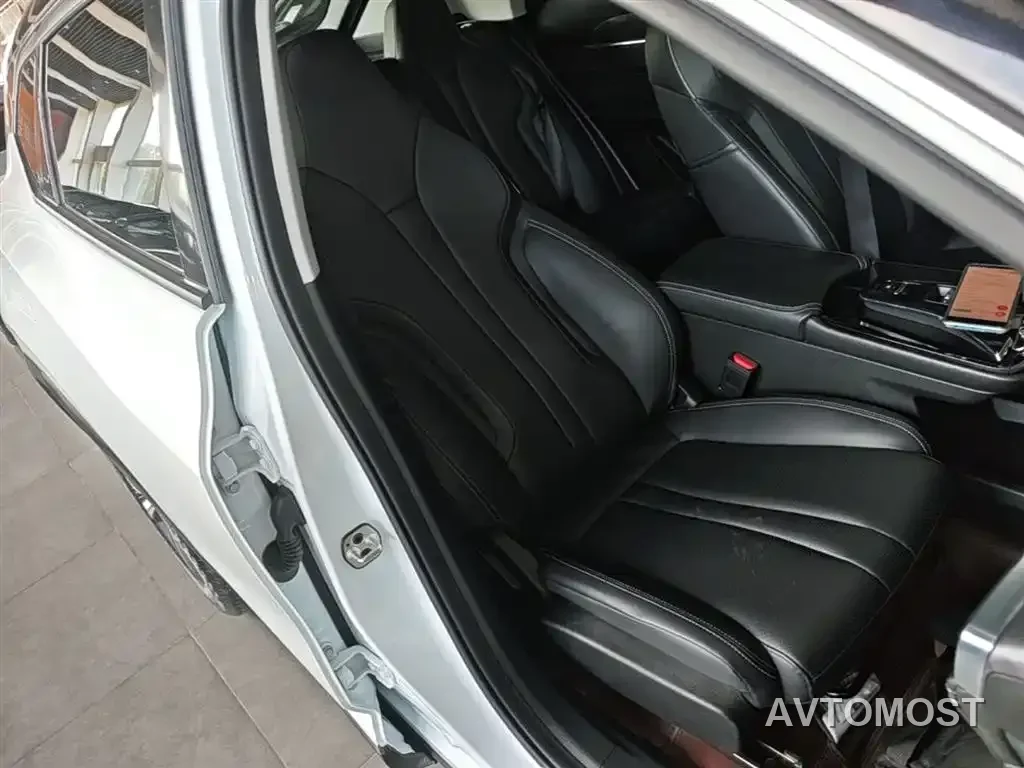 Dongfeng Aeolus Haohan 2023 DH-i 1.5T Luxury Edition — фото 23