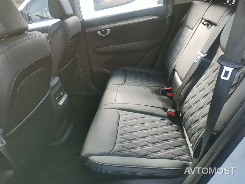 Wuling Xingchen 2022 2.0L DHT Electric Speed Edition — фото 15
