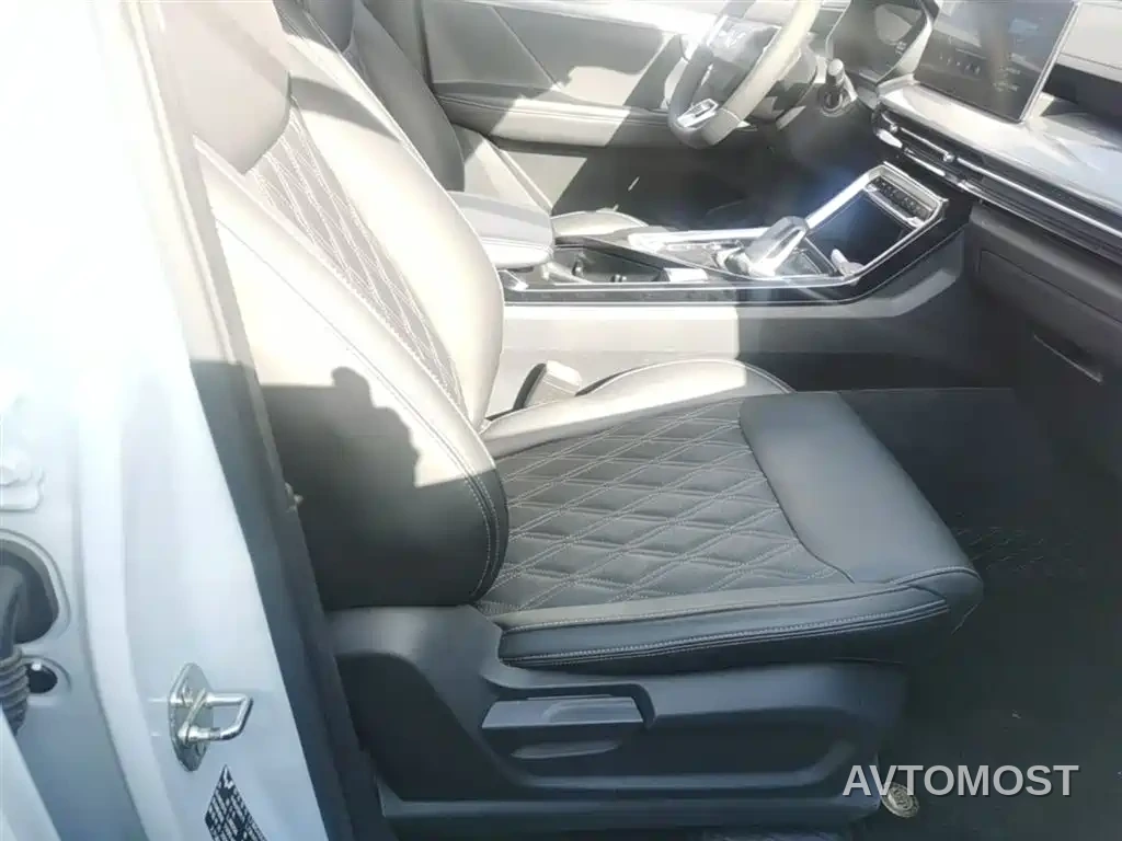 Wuling Xingchen 2022 2.0L DHT Electric Speed Edition — фото 22
