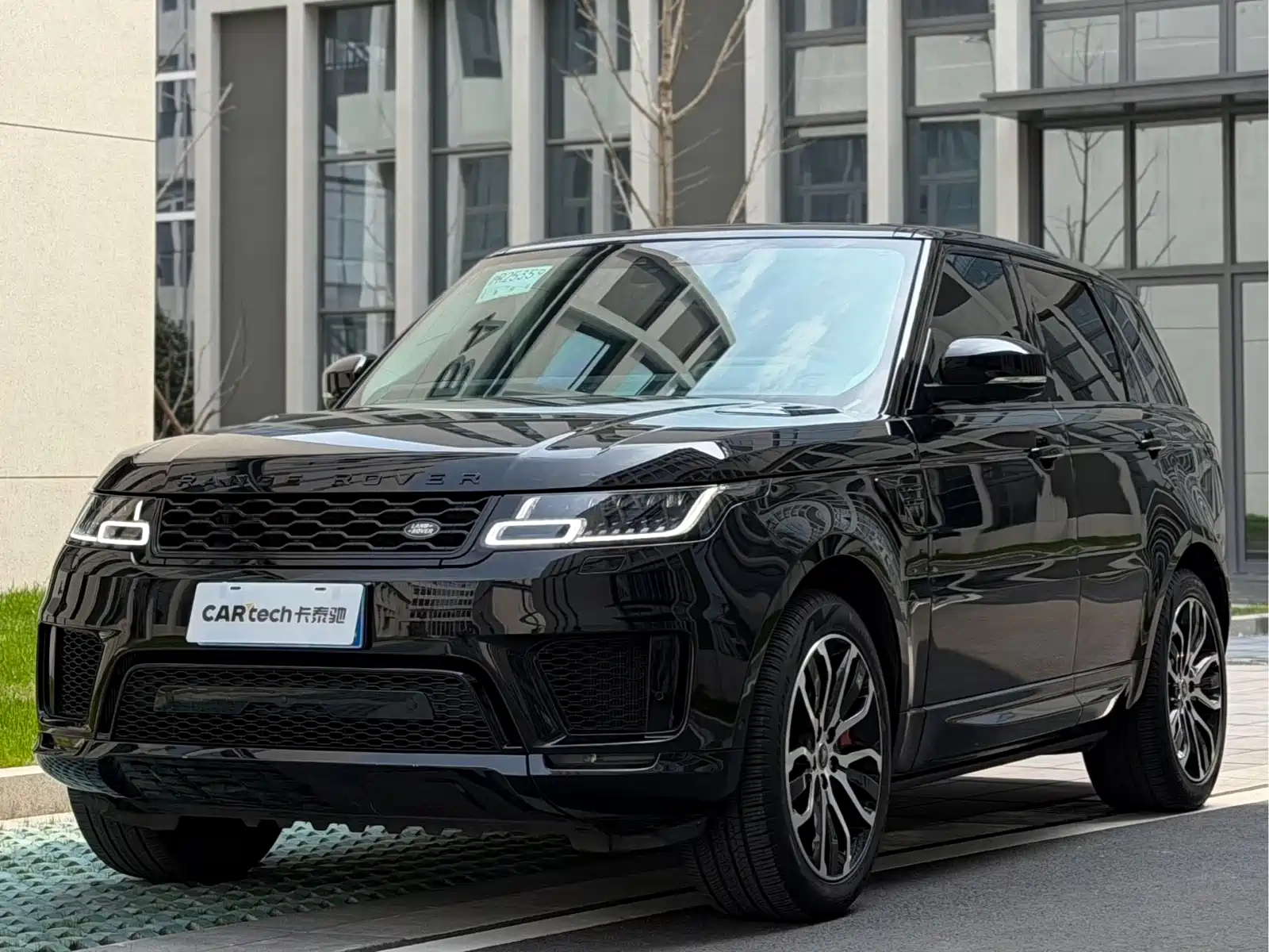 Land Rover Range Rover Sport 2022 3.0 L6 Gloss Black Edition