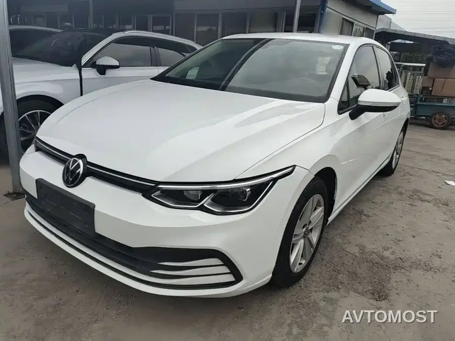 Volkswagen Golf 2023 Model 200TSI DSG