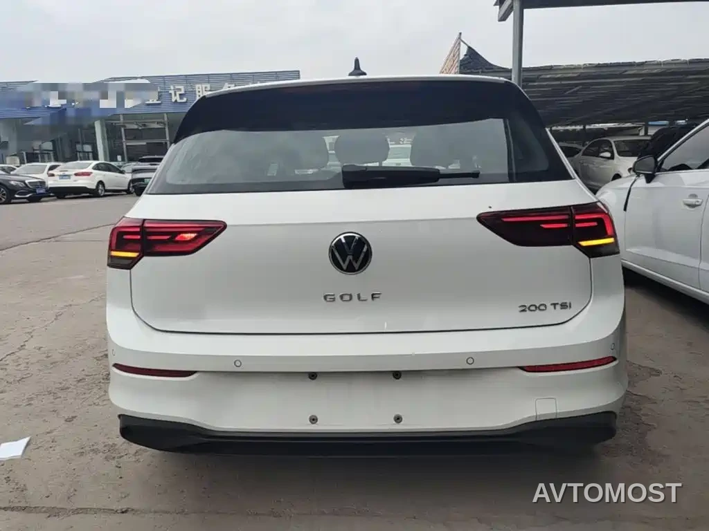 Volkswagen Golf 2023 Model 200TSI DSG — фото 4