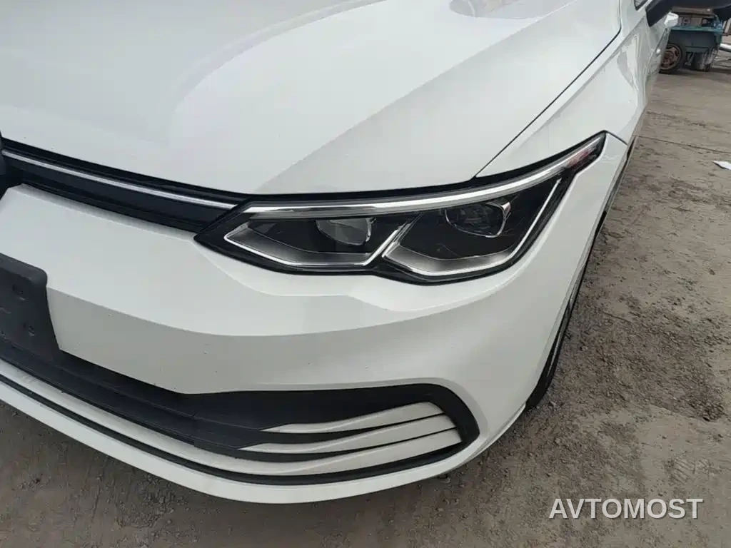Volkswagen Golf 2023 Model 200TSI DSG — фото 18