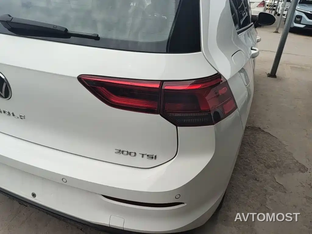 Volkswagen Golf 2023 Model 200TSI DSG — фото 24