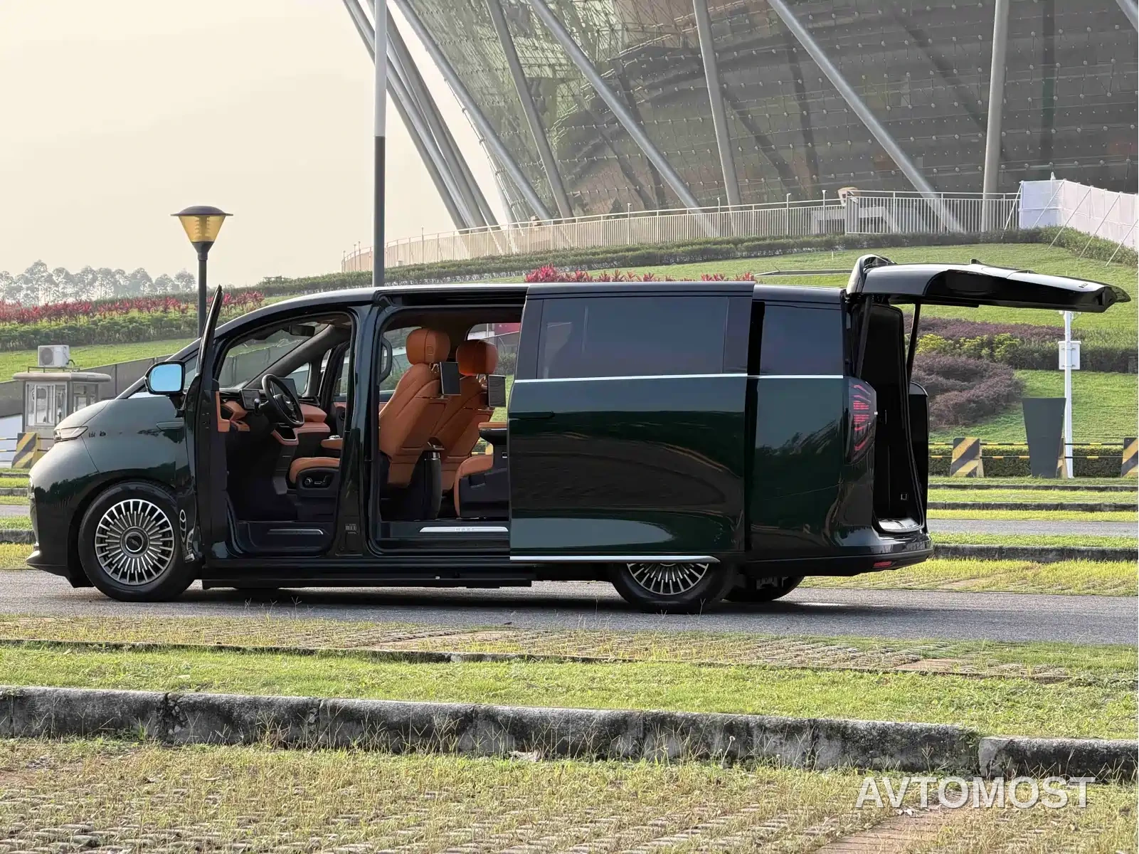 Geely Galaxy Yizhen L380 2025 Model 805km Flagship Edition AWD — фото 33