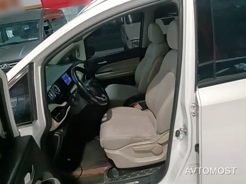 GAC Trumpchi M6 2021 270T Manual Elite Edition (7-Seater) — фото 15