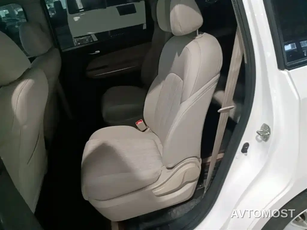 GAC Trumpchi M6 2021 270T Manual Elite Edition (7-Seater) — фото 17