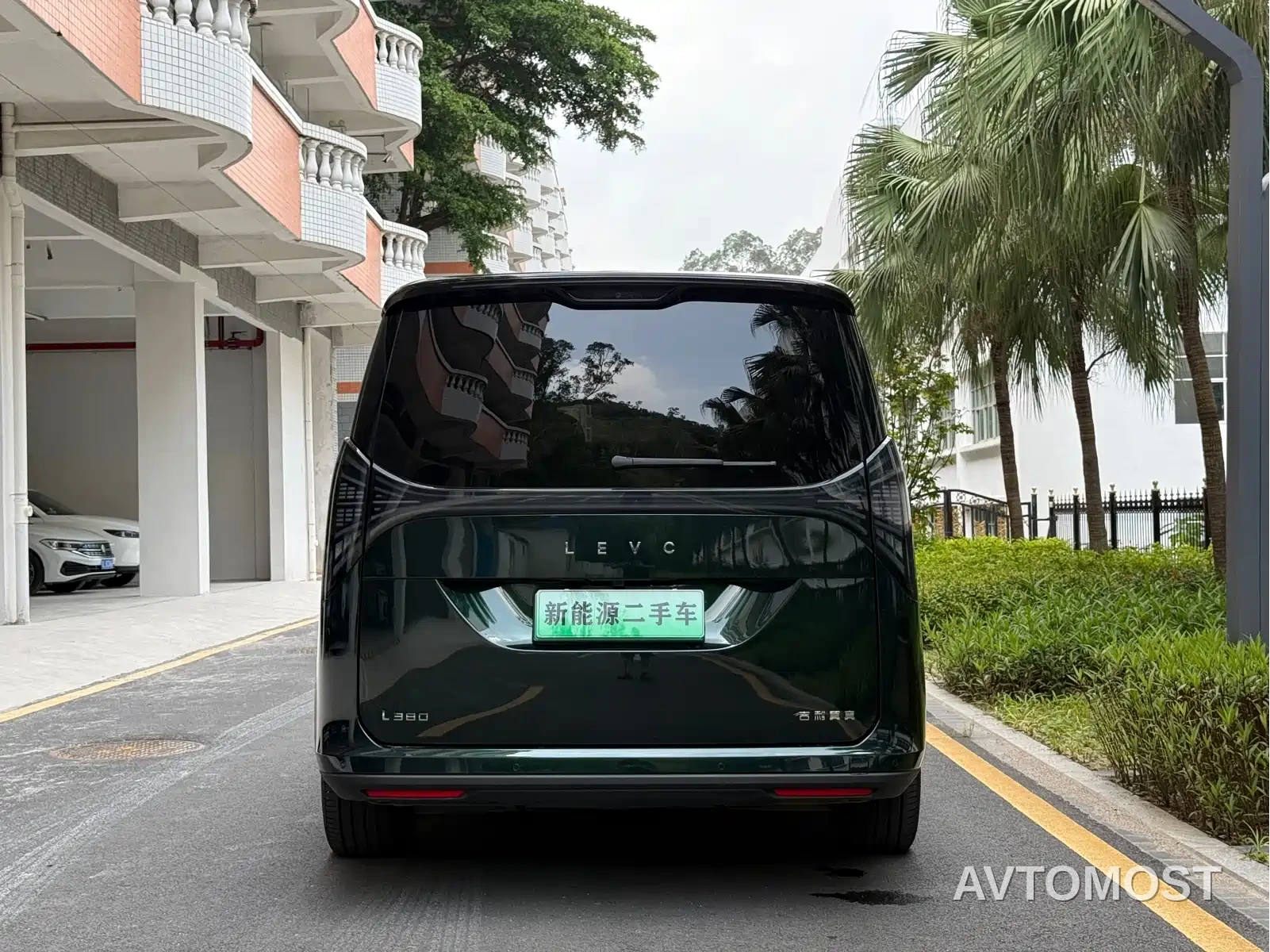 Geely Galaxy Yizhen L380 2025 Model 805km Flagship Edition AWD — фото 5