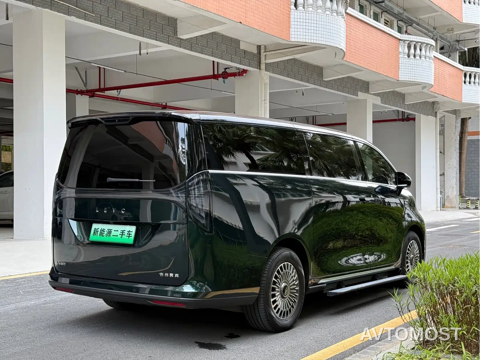 Geely Galaxy Yizhen L380 2025 Model 805km Flagship Edition AWD — фото 6