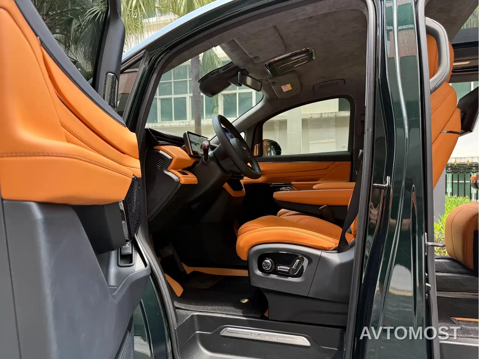 Geely Galaxy Yizhen L380 2025 Model 805km Flagship Edition AWD — фото 8