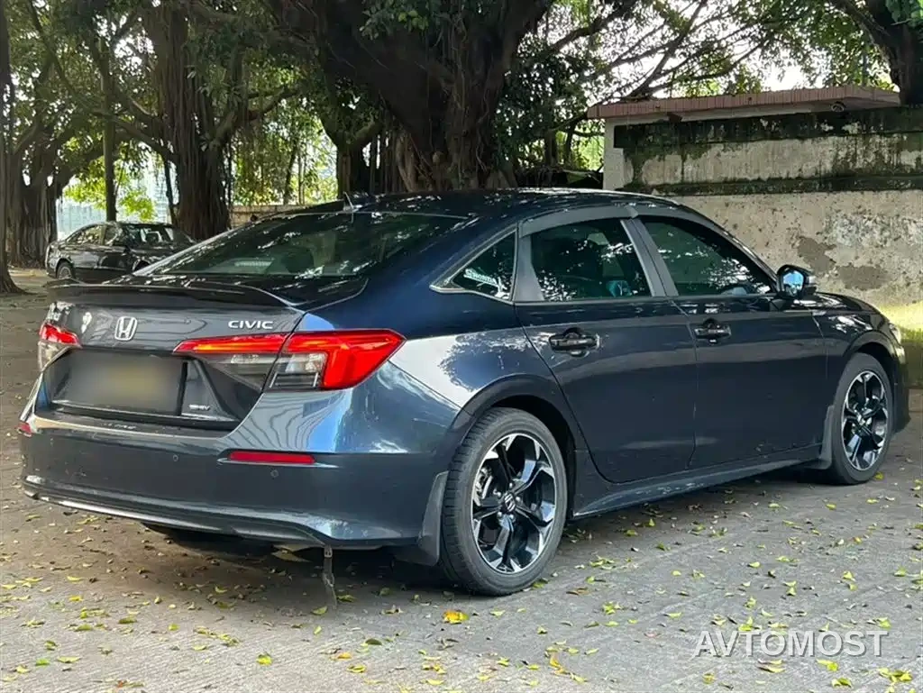 Honda Civic 2023 2.0L e:HEV Sharp Edition — фото 13