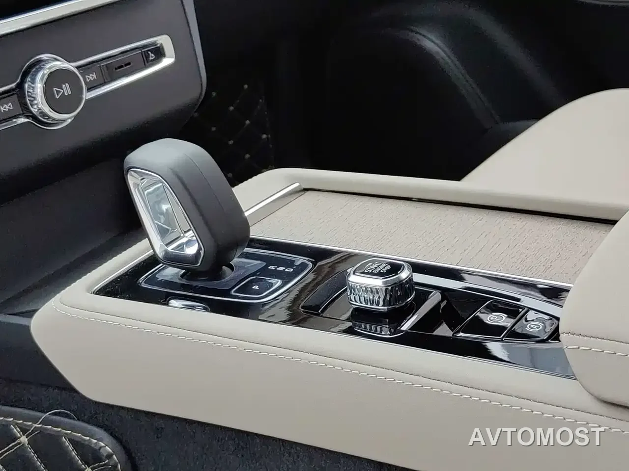 Volvo XC90 2026 B5 AWD Elegance Luxury 5-seater — фото 8