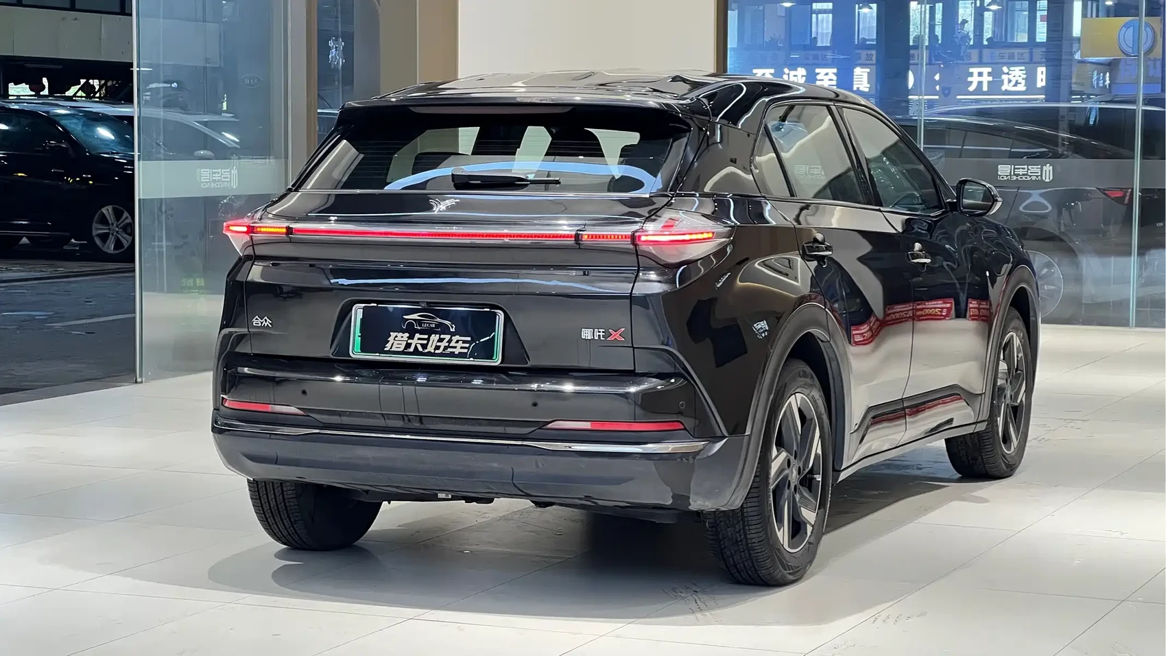 Nezha X 2024 400 Premium Edition — фото 19