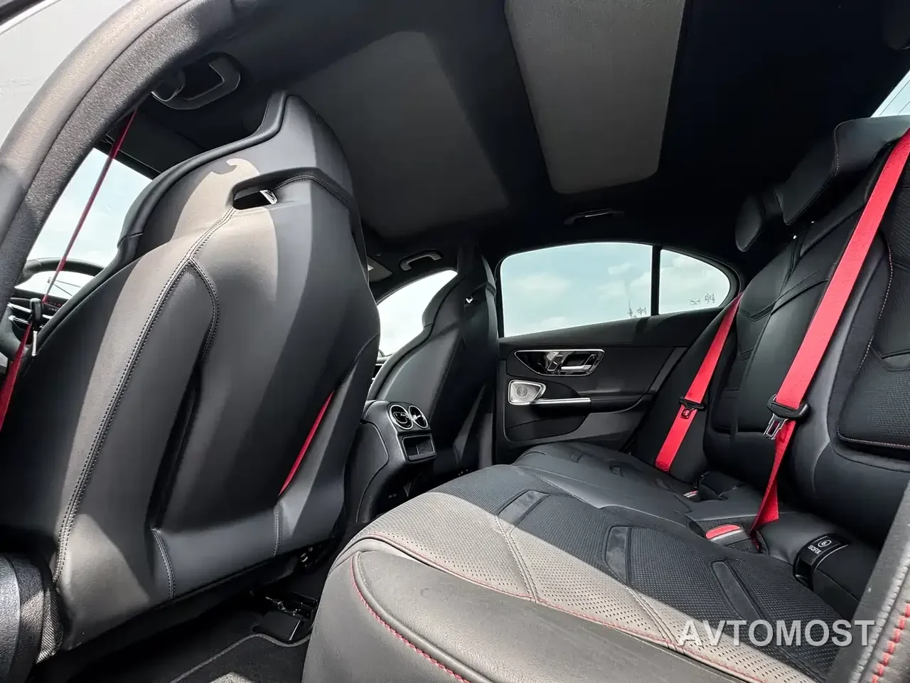Mercedes-Benz C-Class AMG New Energy 2024 Mercedes-AMG C 63 S E PERFORMANCE F1 Edition — фото 14
