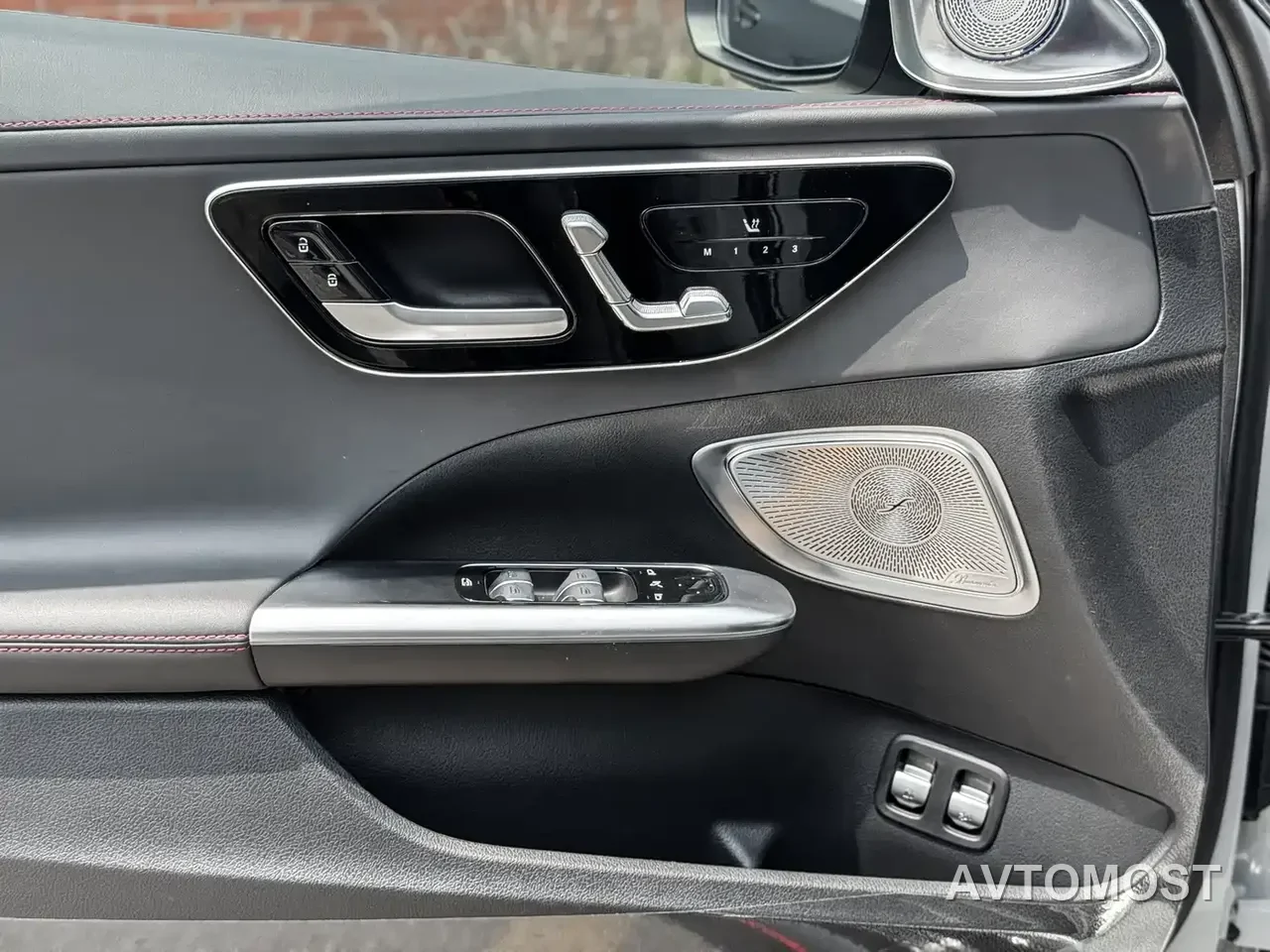 Mercedes-Benz C-Class AMG New Energy 2024 Mercedes-AMG C 63 S E PERFORMANCE F1 Edition — фото 3