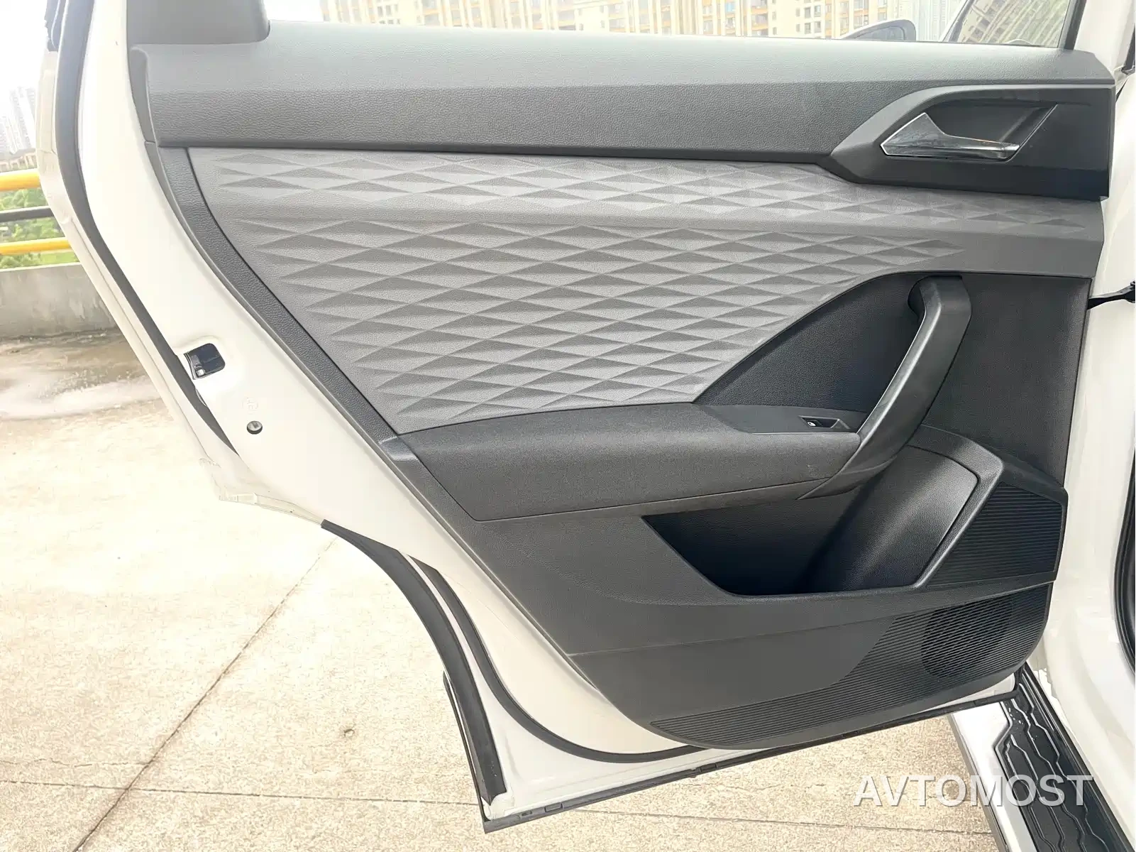 Volkswagen Tharu 2021 Model 280TSI 2WD Trend Edition — фото 8