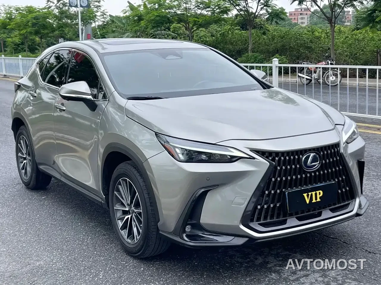 Lexus NX 2022 350h FWD Joy Creation Edition — фото 3