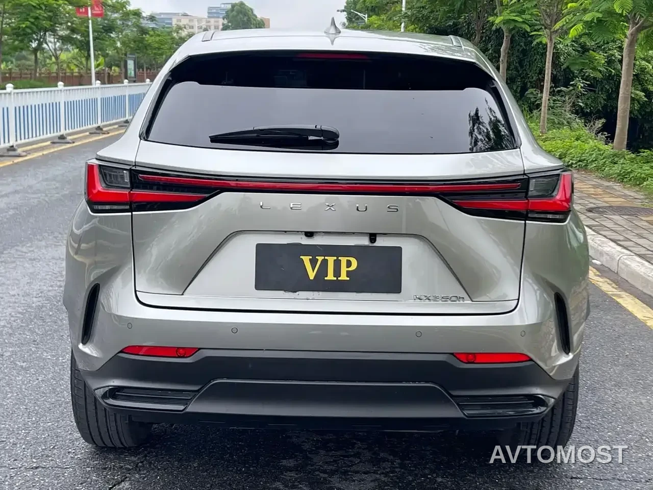 Lexus NX 2022 350h FWD Joy Creation Edition — фото 5