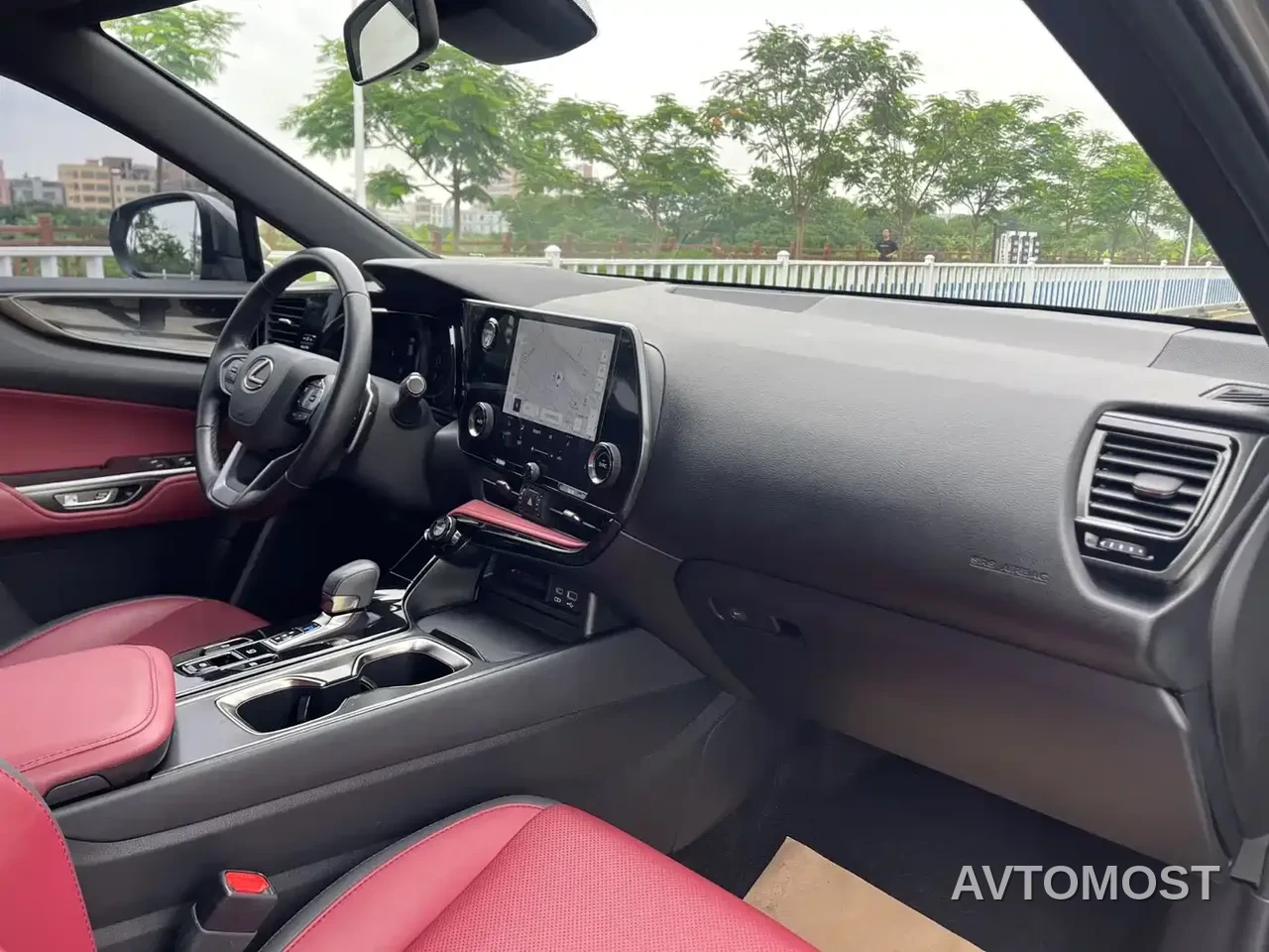 Lexus NX 2022 350h FWD Joy Creation Edition — фото 7