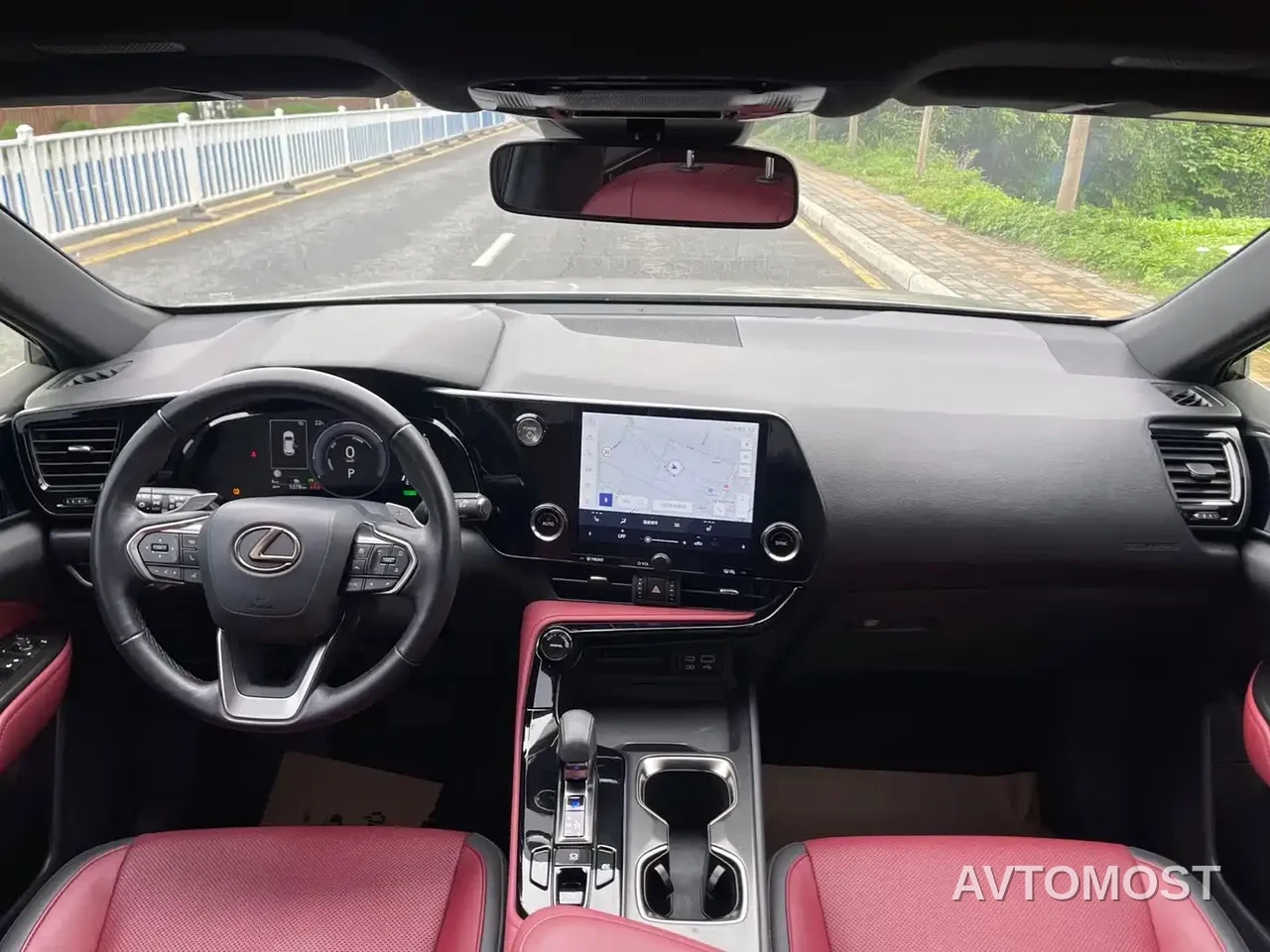 Lexus NX 2022 350h FWD Joy Creation Edition — фото 17