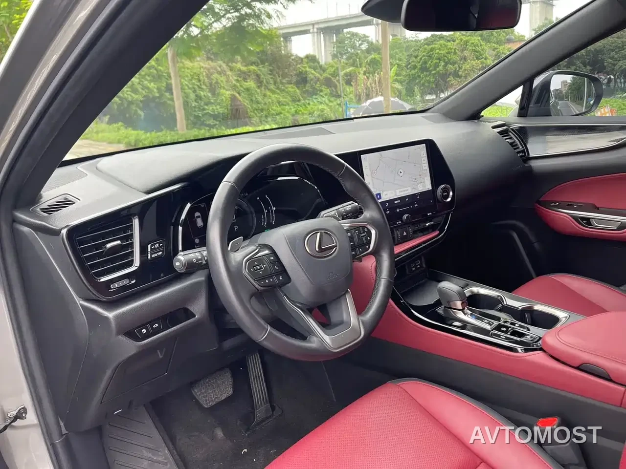 Lexus NX 2022 350h FWD Joy Creation Edition — фото 18