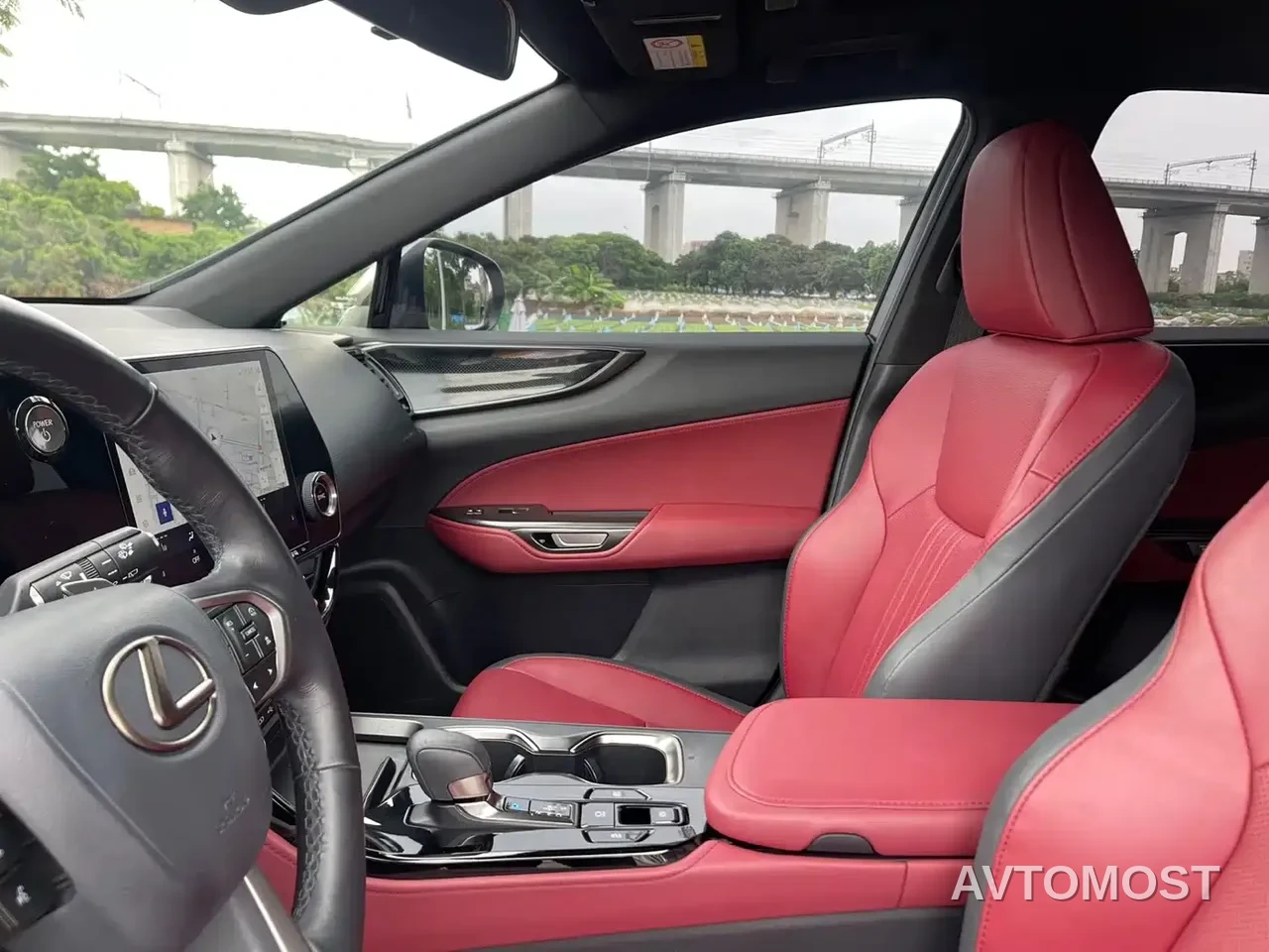 Lexus NX 2022 350h FWD Joy Creation Edition — фото 19