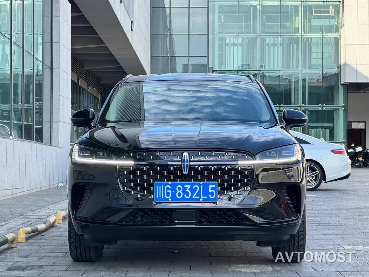 Lincoln Adventurer 2024 1.5T FWD Elegance Hybrid — фото 3