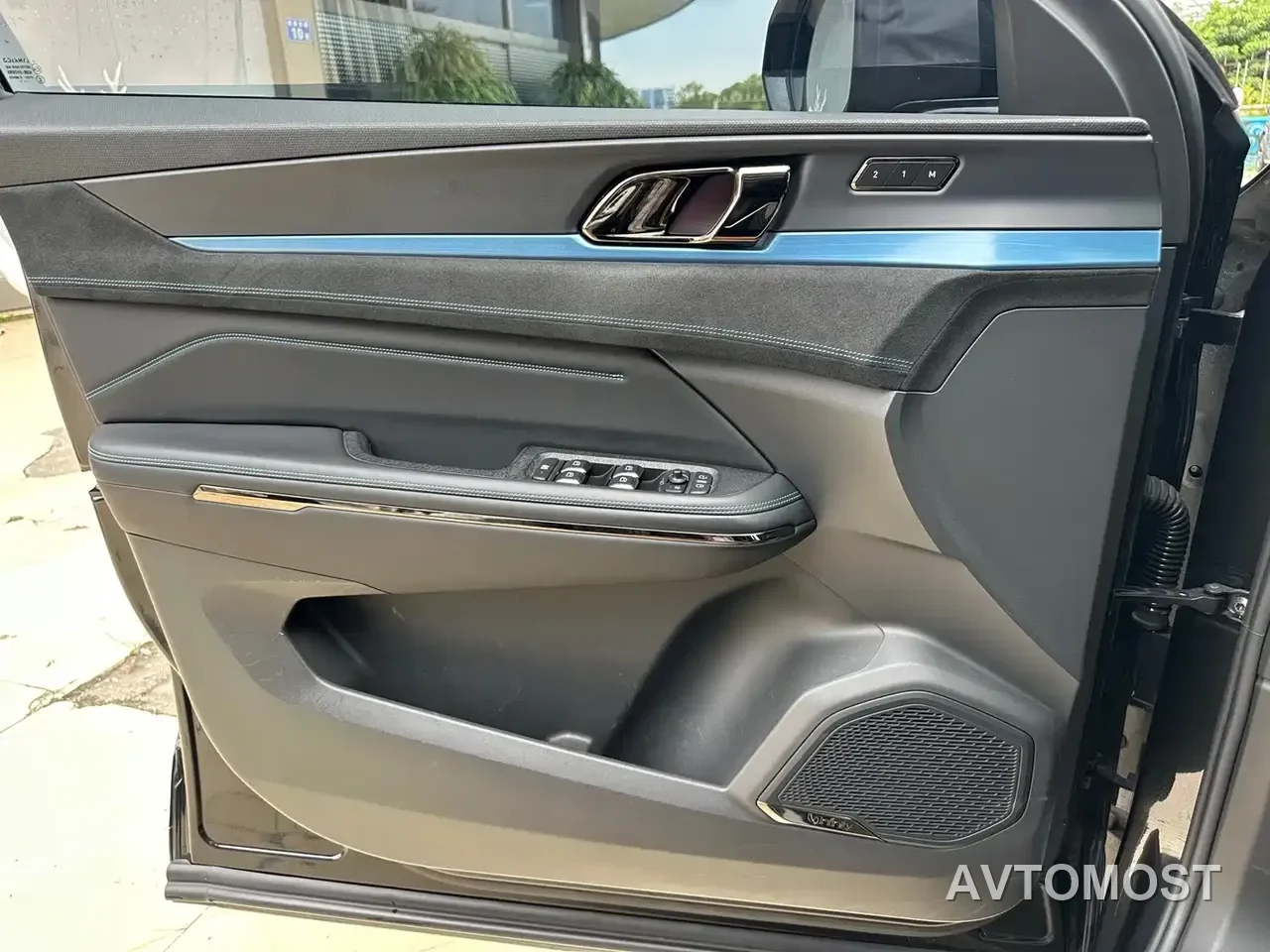 Lynk & Co 05 EM-P 2021 1.5TD PHEV HALO — фото 9