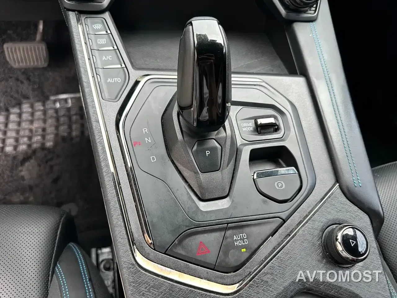Lynk & Co 05 EM-P 2021 1.5TD PHEV HALO — фото 10