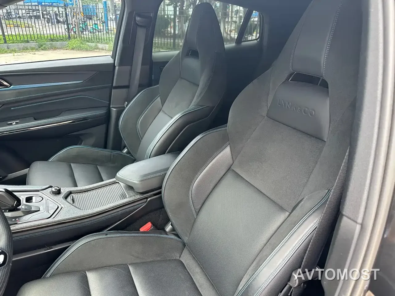 Lynk & Co 05 EM-P 2021 1.5TD PHEV HALO — фото 12