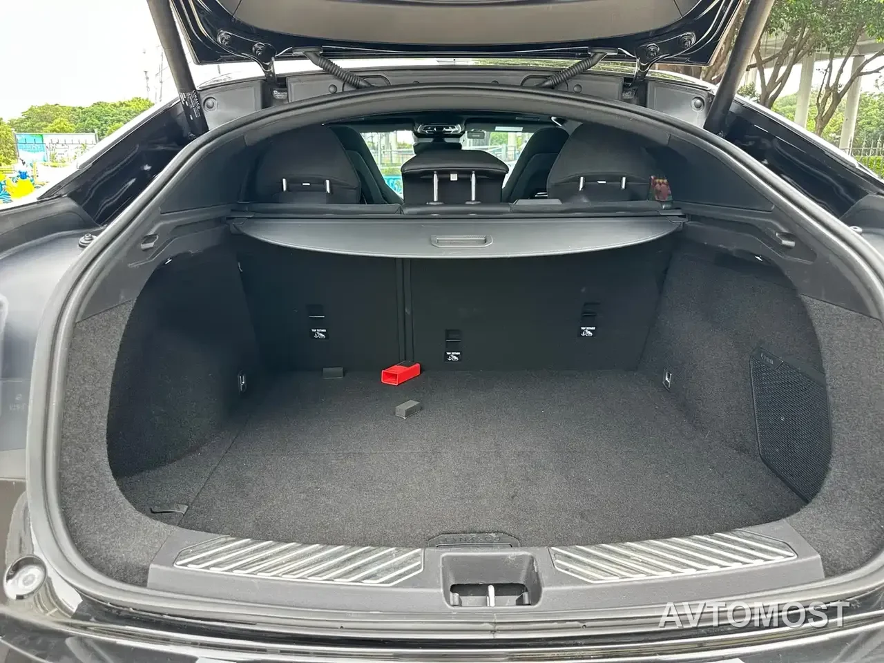 Lynk & Co 05 EM-P 2021 1.5TD PHEV HALO — фото 25