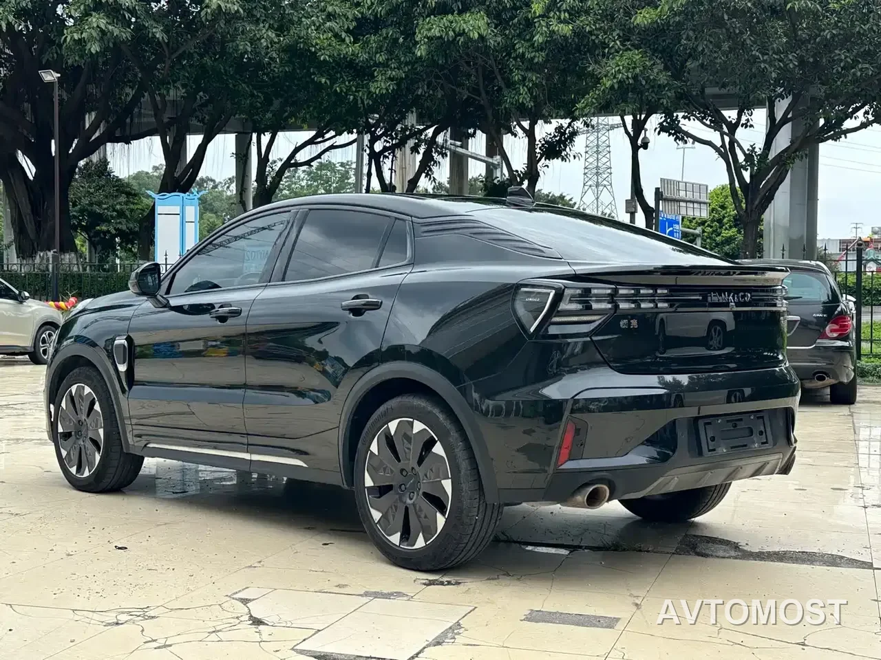 Lynk & Co 05 EM-P 2021 1.5TD PHEV HALO — фото 27