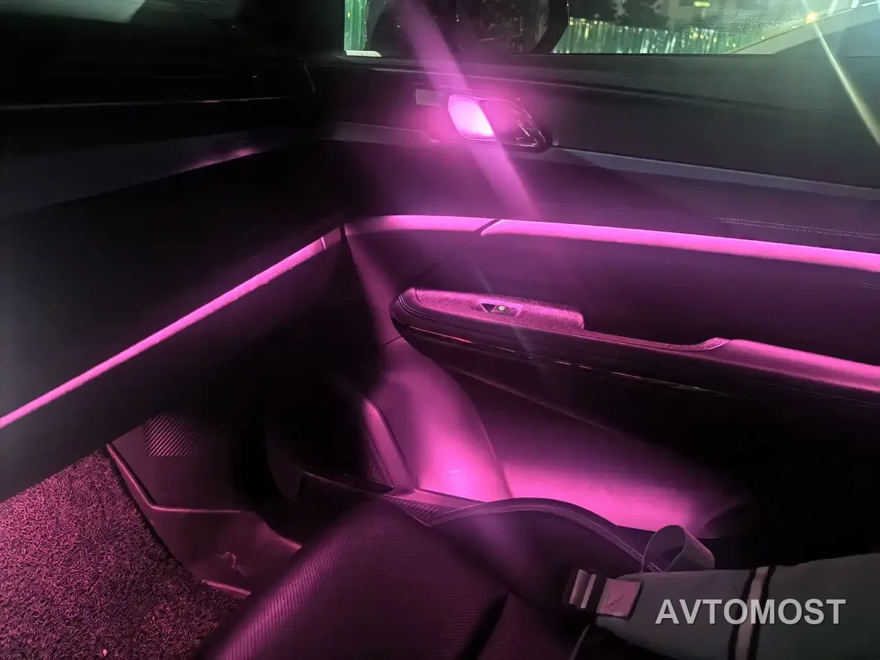Lynk & Co 05 EM-P 2021 1.5TD PHEV HALO — фото 37