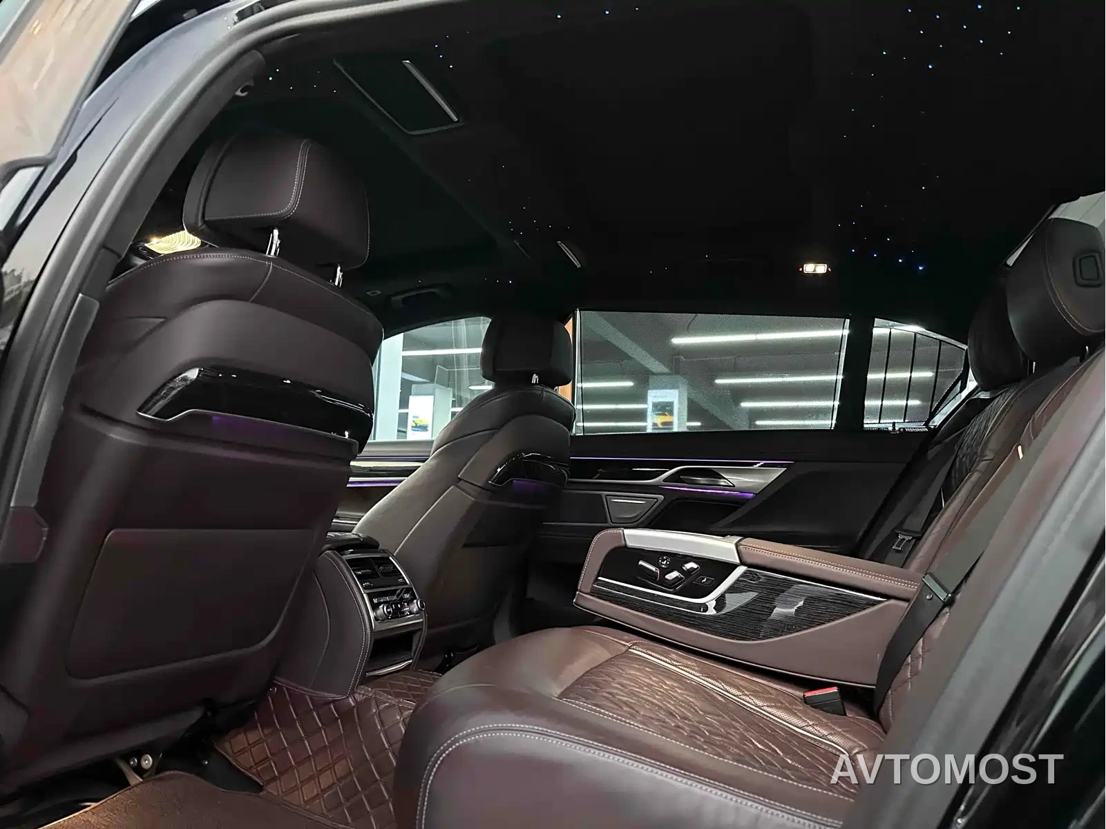 BMW 7 Series 2021 Model 740Li Leading M Sport Package — фото 5