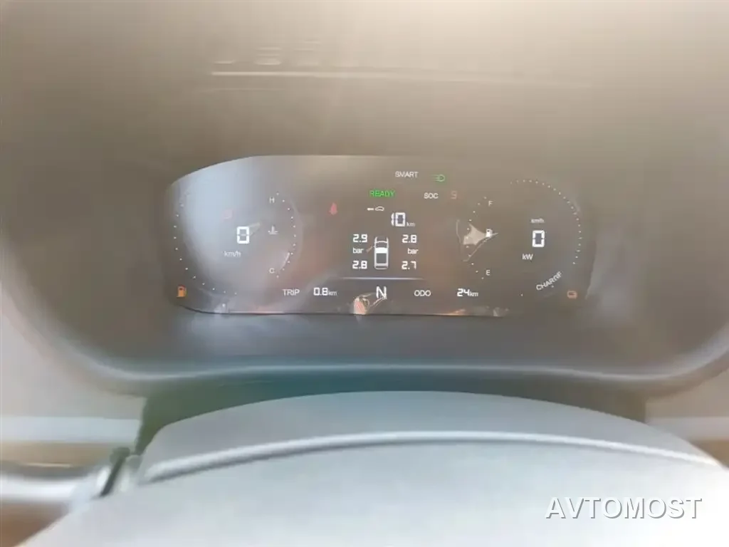 LEVC TX 2023 TX5 Extended Range Travel Edition — фото 21