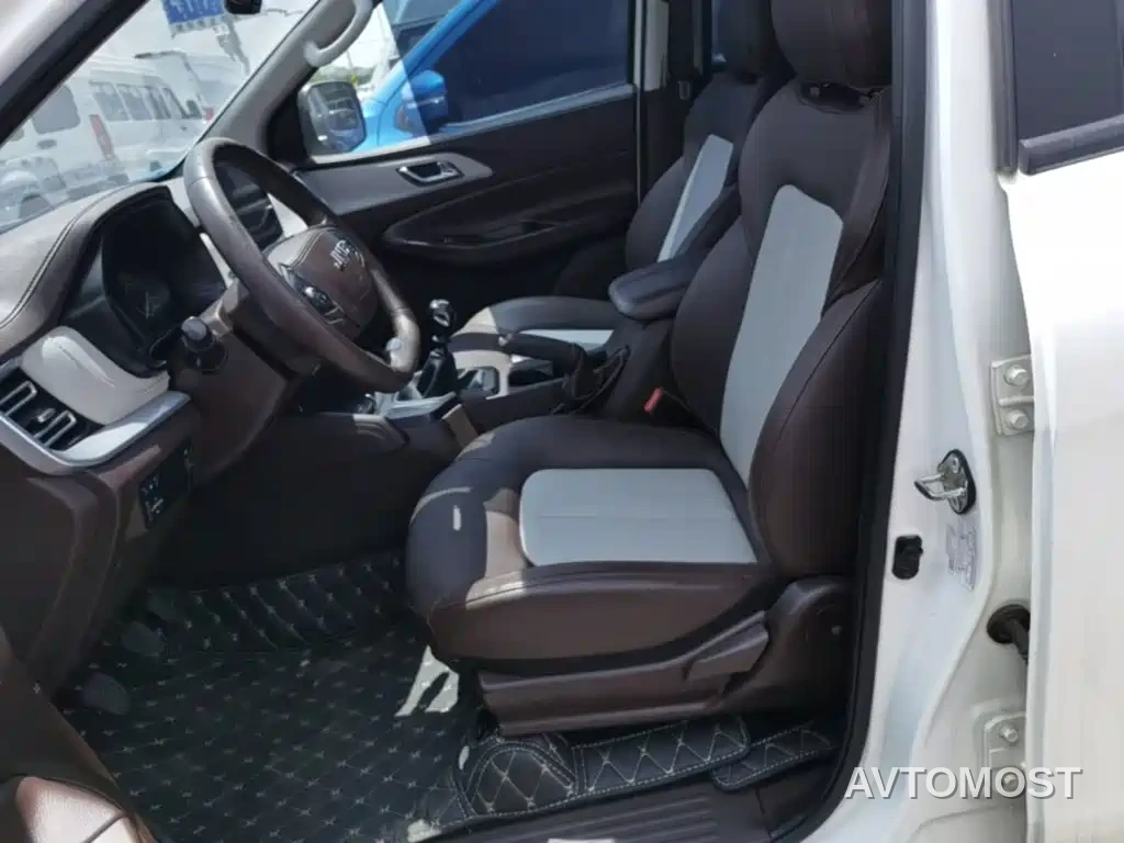 Jiangling Yuhu 7 2022 2.0T Manual Diesel 2WD Comfort Standard Wheelbase — фото 11