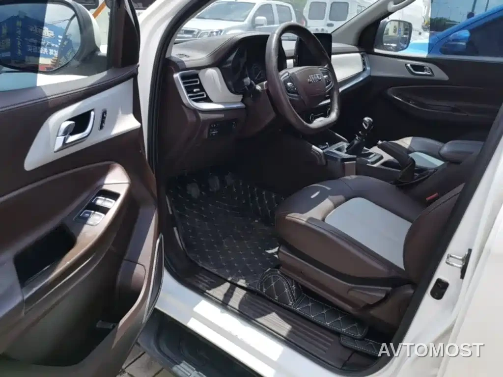 Jiangling Yuhu 7 2022 2.0T Manual Diesel 2WD Comfort Standard Wheelbase — фото 12