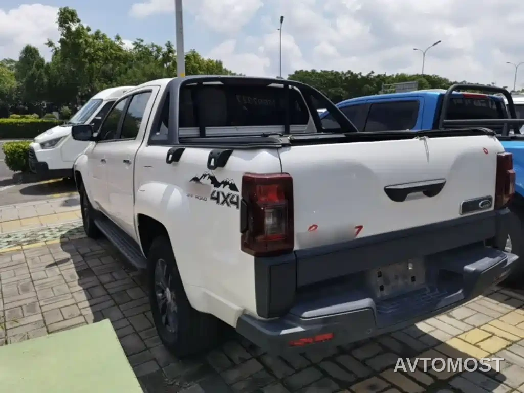 Jiangling Yuhu 7 2022 2.0T Manual Diesel 2WD Comfort Standard Wheelbase — фото 22