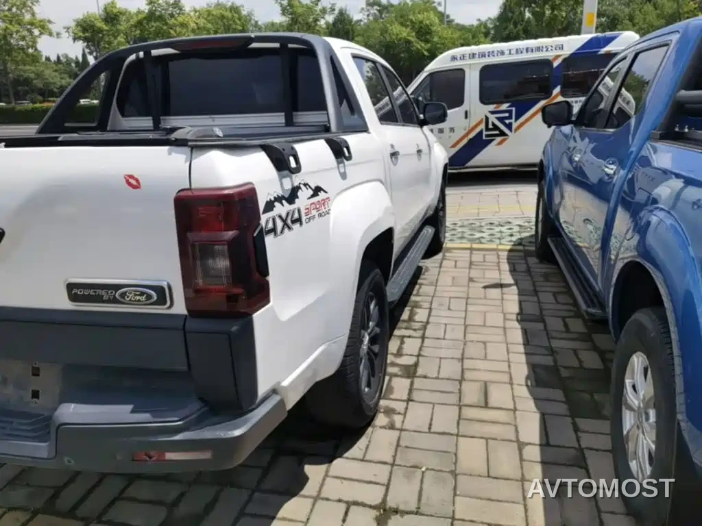 Jiangling Yuhu 7 2022 2.0T Manual Diesel 2WD Comfort Standard Wheelbase — фото 23