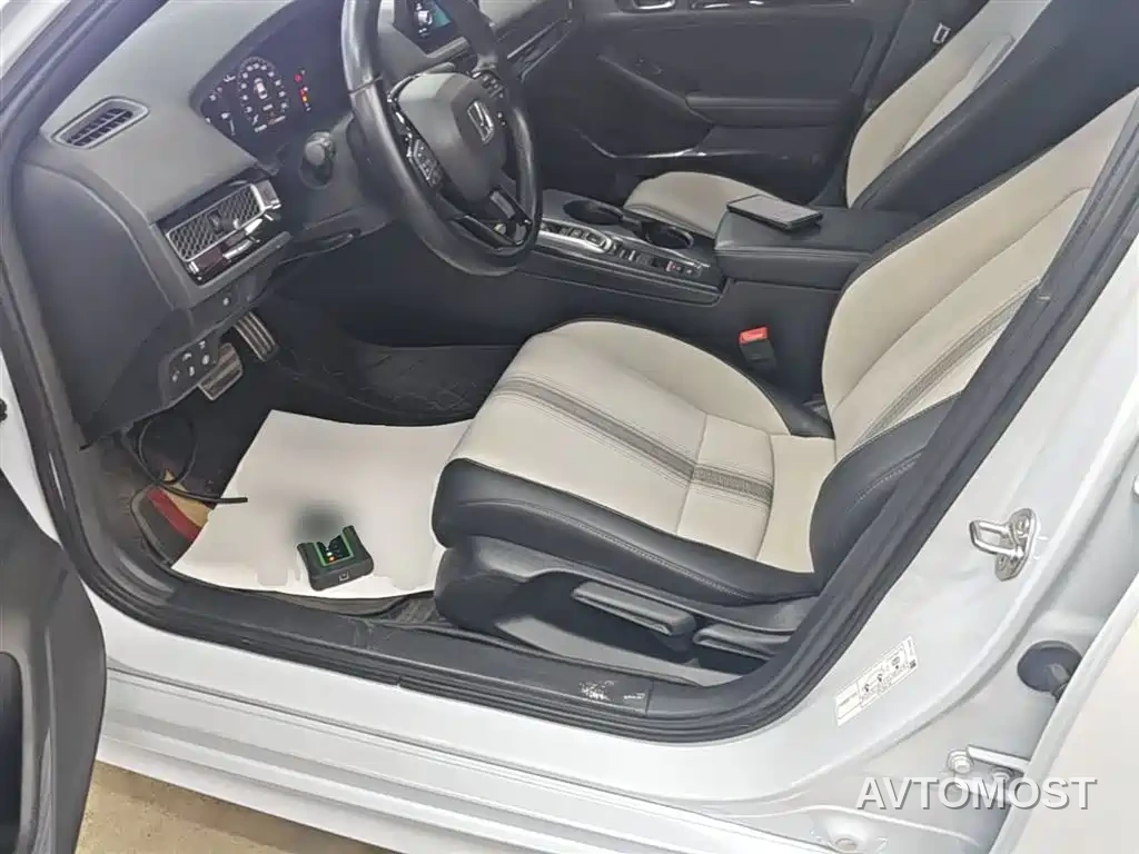 Honda Civic 2023 2.0L e:HEV Sharp Edition — фото 10