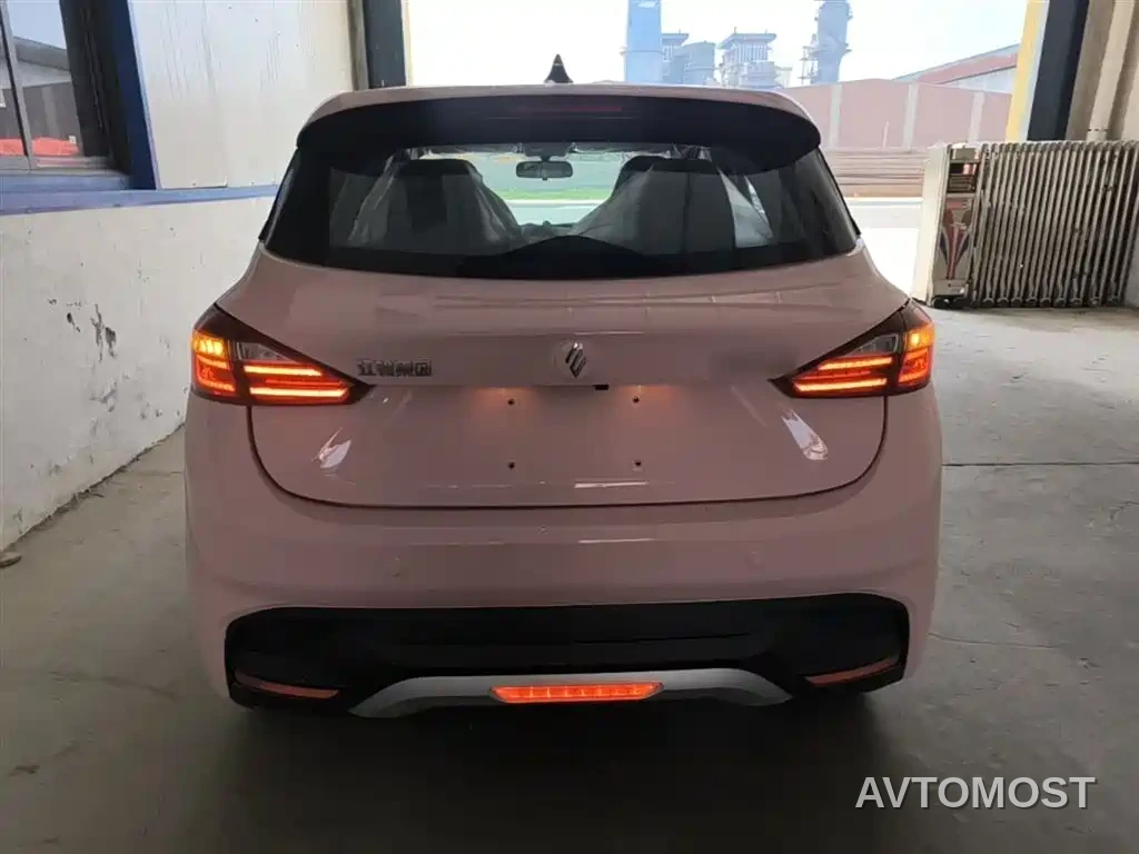 JMCG New Energy Yizhi EV3 2025 Plus 330KM Comfort — фото 6