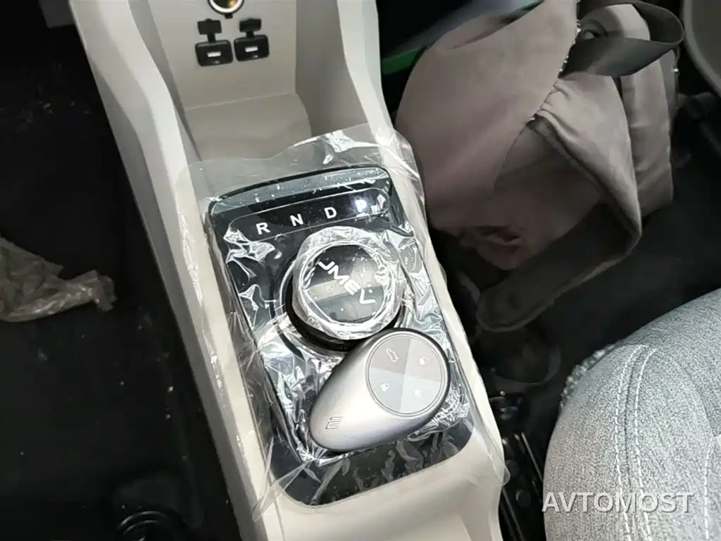 JMCG New Energy Yizhi EV3 2025 Plus 330KM Comfort — фото 13